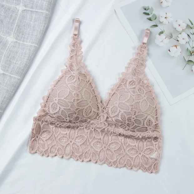 Koronkowy bralet z regulowanymi ramiączkami – lekkość i romantyzm