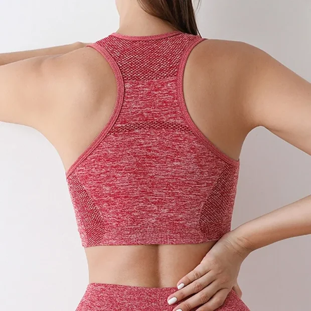 Sportowy biustonosz bezszwowy z efektem push-up