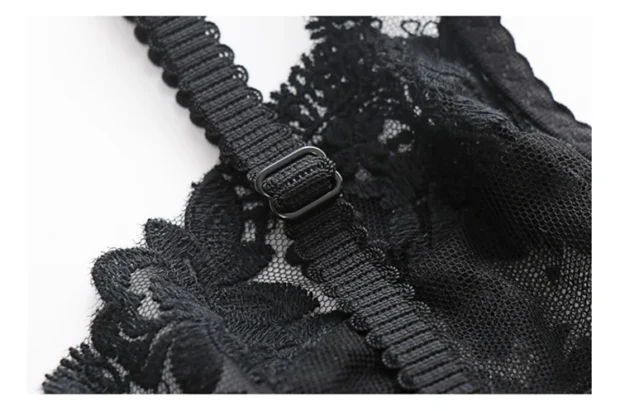 Koronkowy bustier z guzikami