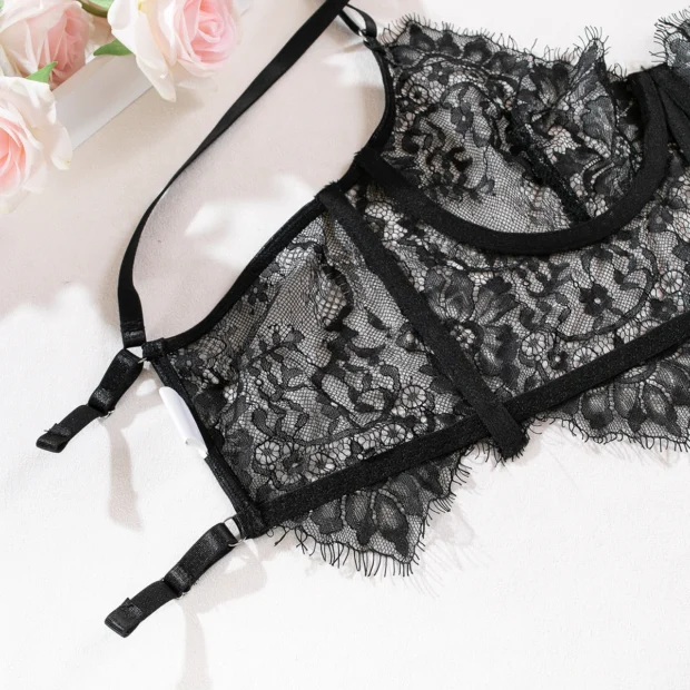 Koronkowy komplet bustier z paskami