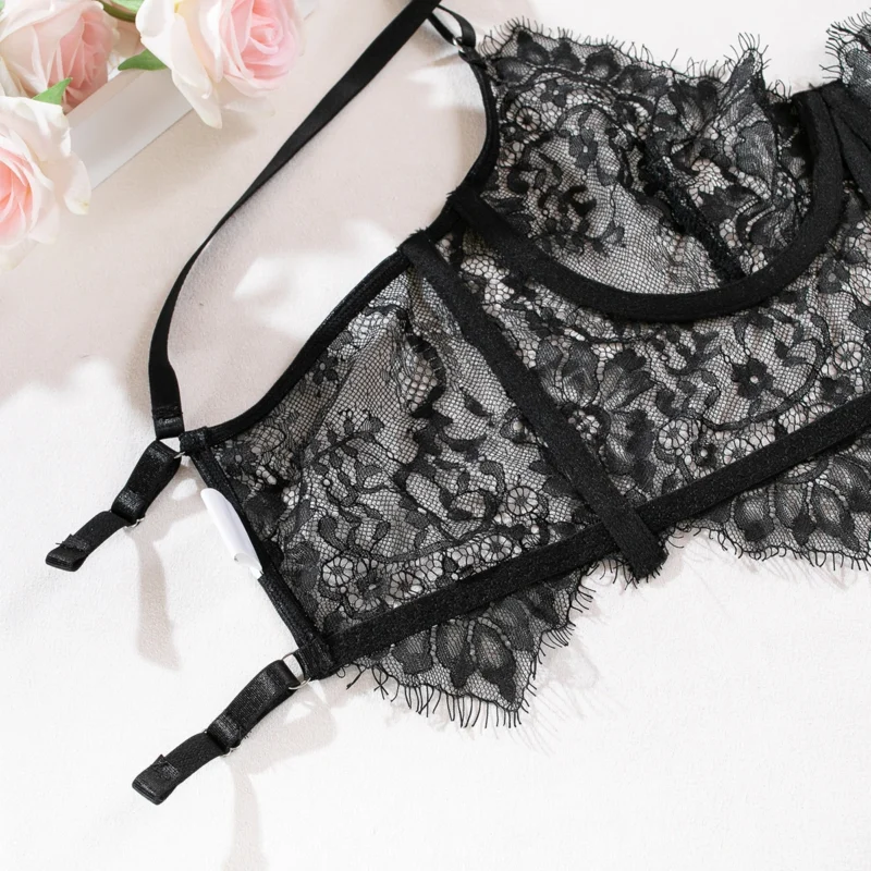 Koronkowy komplet bustier z paskami