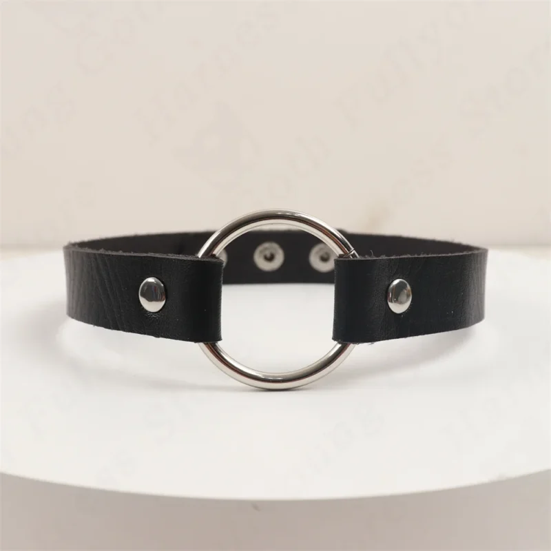 Choker skórzany z metalowym pierścieniem