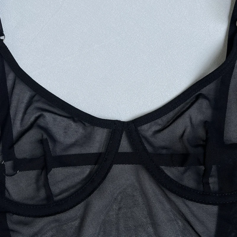 Transparentna halka z dodatkami w stylu boudoir