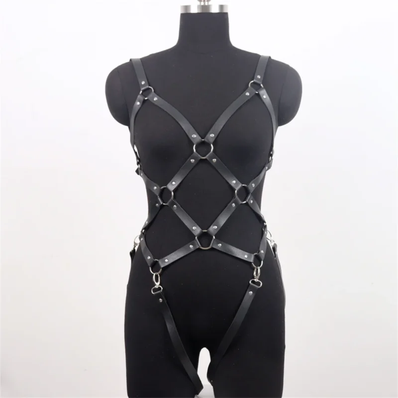 Body harness z pasków i ringów
