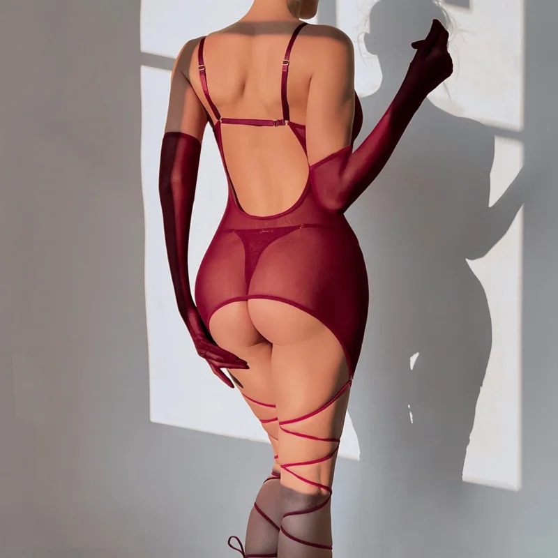 Transparentna halka z dodatkami w stylu boudoir