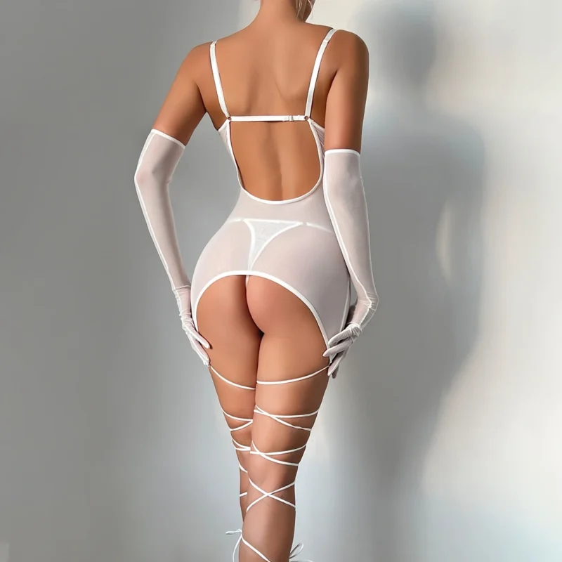 Transparentna halka z dodatkami w stylu boudoir