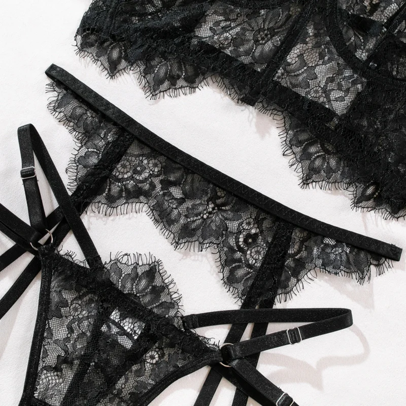 Koronkowy komplet bustier z paskami