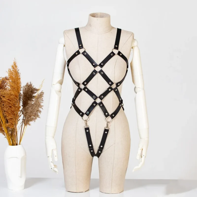 Harness typu body z geometrycznym splotem