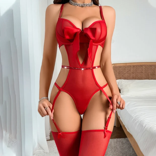 Czerwone body z kokardą