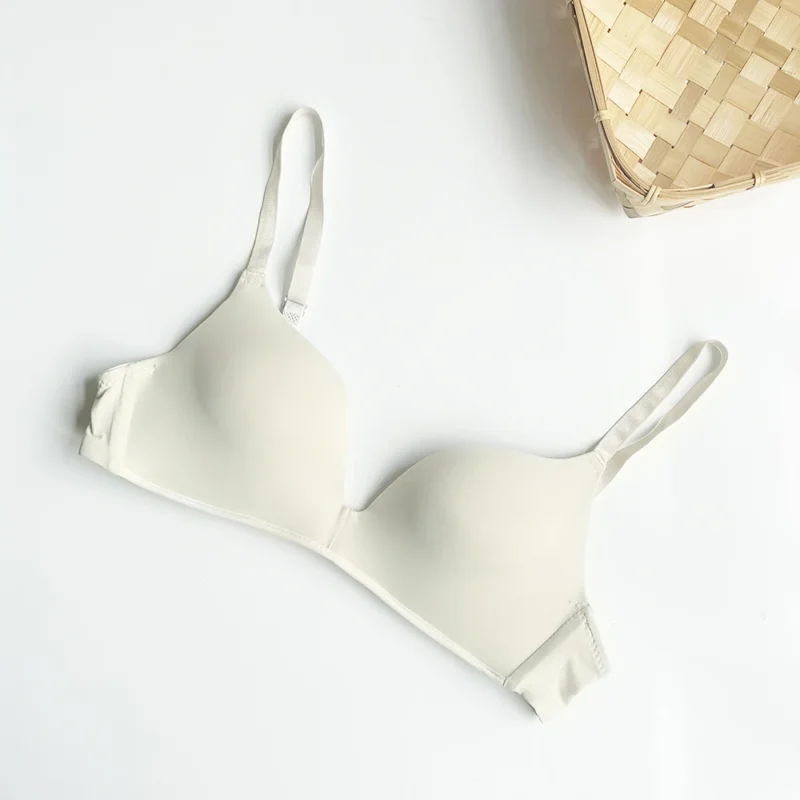 Bezszwowy biustonosz bralette typu push up bez fiszbin