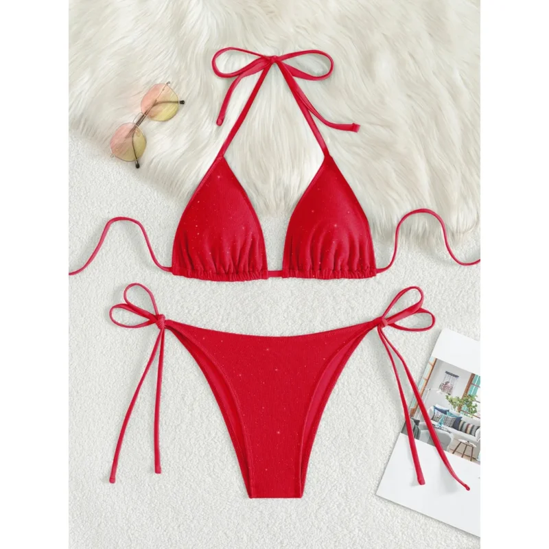 Błyszczące bikini z brokatowym efektem i wiązaniami