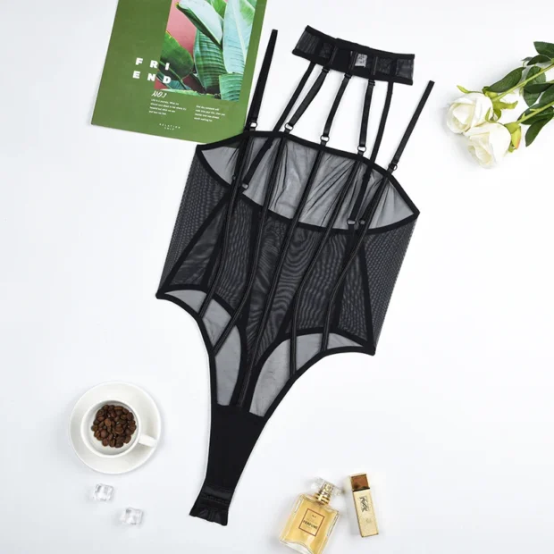 Body damskie czarne z transparentnego materiału, paskami