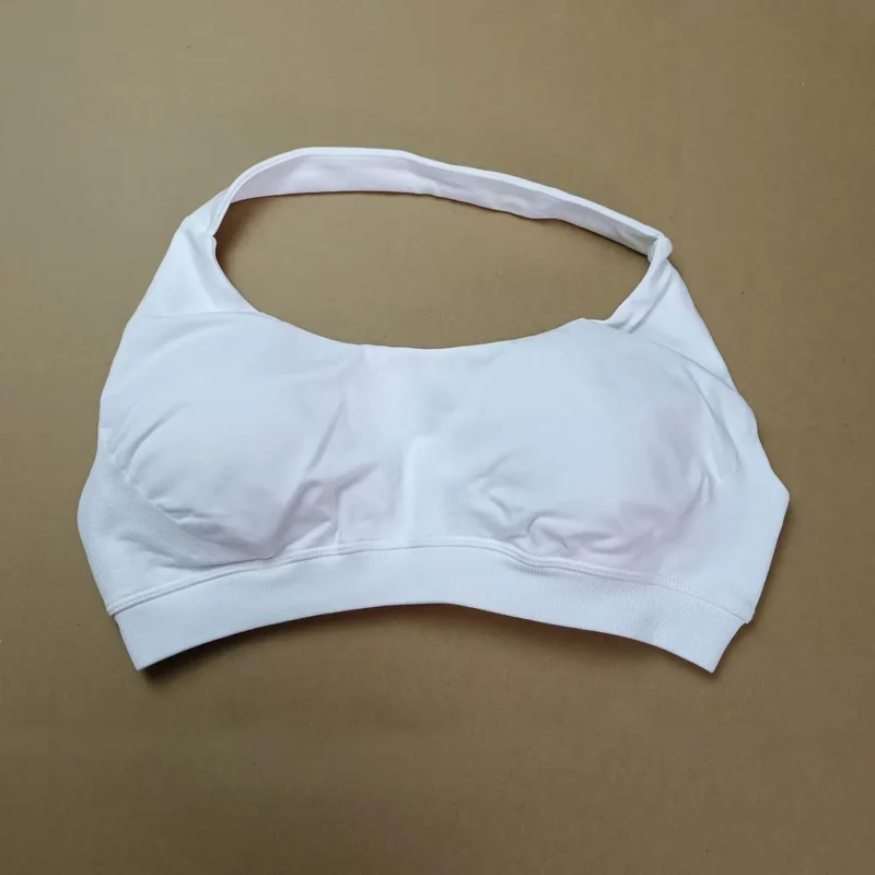 Bezszywowy biustonosz sportowy typu halter
