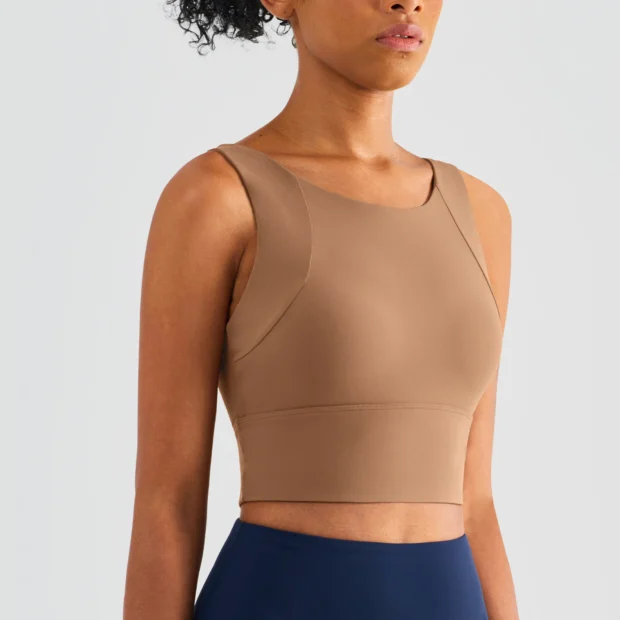 Kompresyjny crop top sportowy z wycięciem