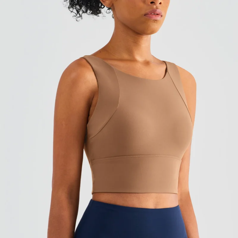 Kompresyjny crop top sportowy z wycięciem