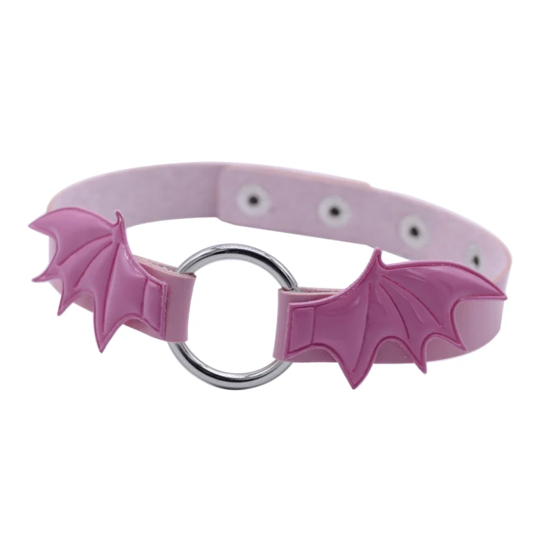 Choker z sercem i skrzydłami