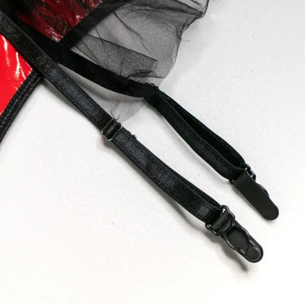 Lateksowe body z siateczką i tiulową baskinką
