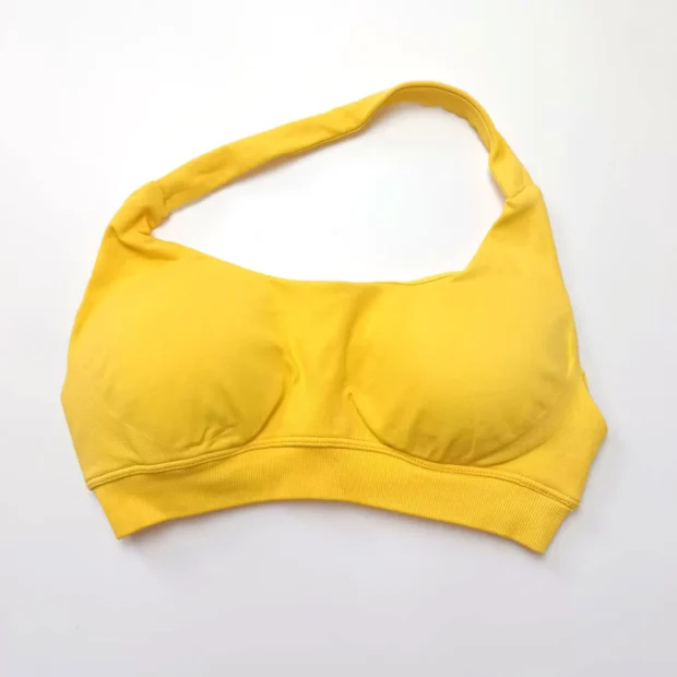 Bezszywowy biustonosz sportowy typu halter