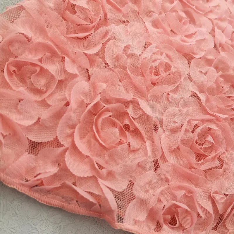 Dwuczęściowe bikini z aplikacją 3D w kształcie róż i pareo