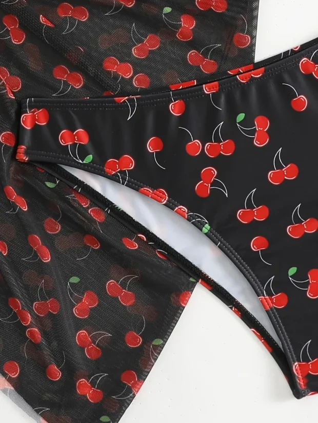 Trzyczęściowe bikini z wiązanym pareo i trójkątną górą