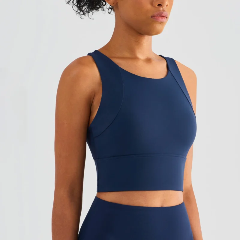 Kompresyjny crop top sportowy z wycięciem