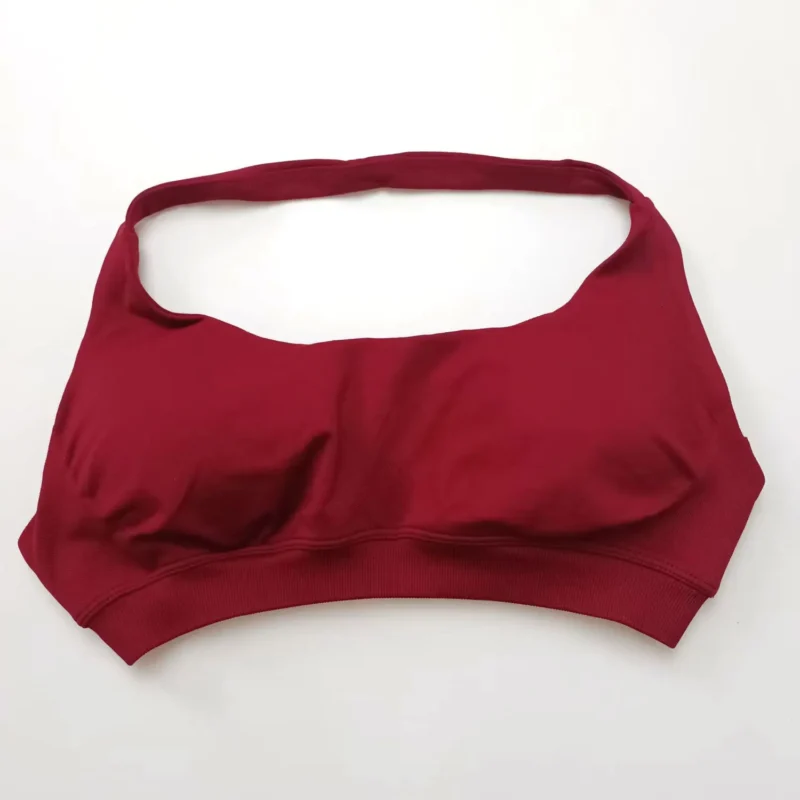 Bezszywowy biustonosz sportowy typu halter