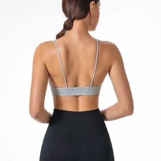 Bralette z trójkątnymi miseczkami i dekoltem V