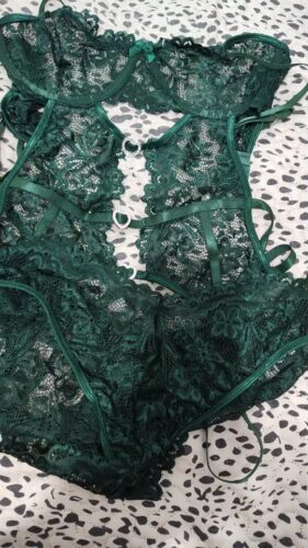 Komplet bielizny z gorsetem i pasami do pończoch photo review