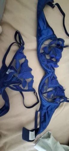 Koronkowy komplet bielizny z haftem kwiatowym photo review