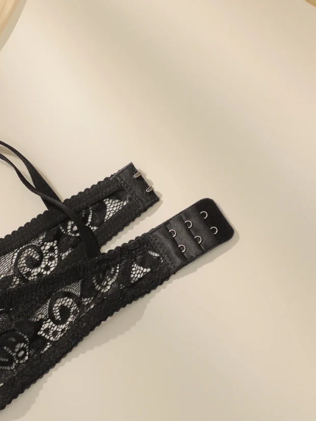 Koronkowy komplet bielizny push-up z fiszbinami