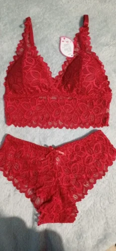 Koronkowy komplet z miękkim biustonoszem typu bralette photo review