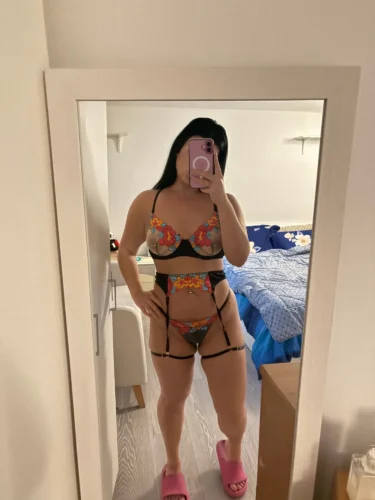 Haftowany komplet z siateczką i paskami photo review