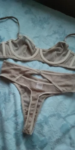 Komplet w cielistym beżu z siateczką i wysokim stanem photo review