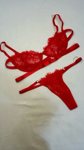 Koronkowy komplet z biustonoszem typu balconette photo review