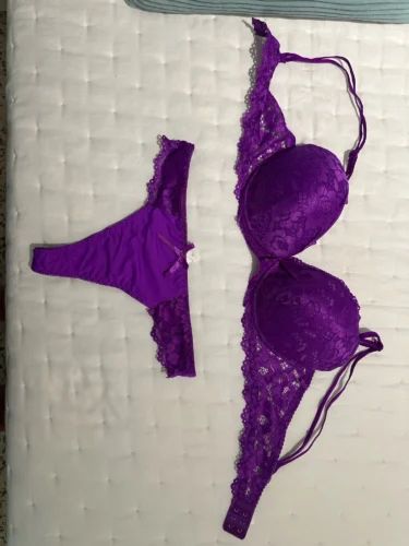 Komplet bielizny koronkowej z usztywnianym biustonoszem i stringami photo review