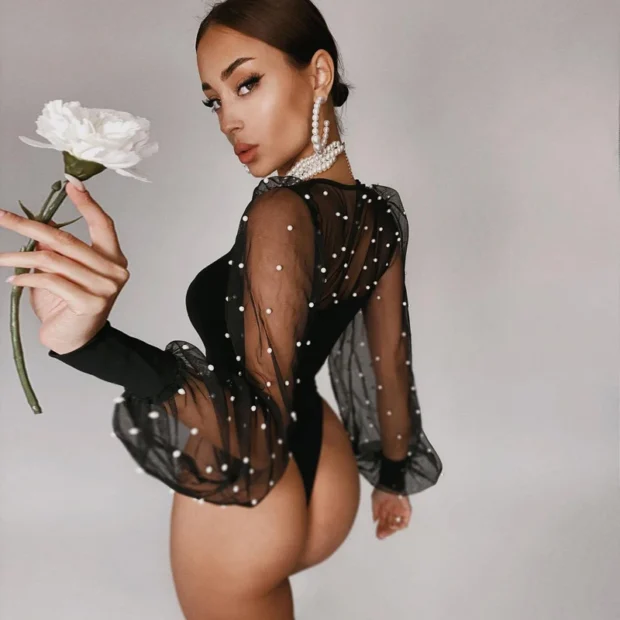 Body z tiulową górą i rękawami w kropki
