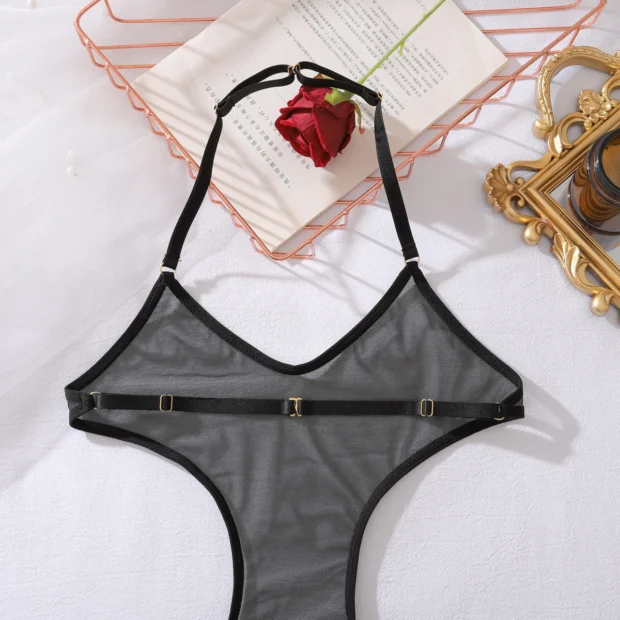 Bodystocking z siateczki z pończochami i wycięciami po bokach