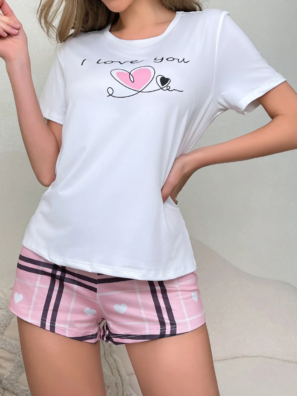 Dwuczęściowa piżama z motywem serc i kratą