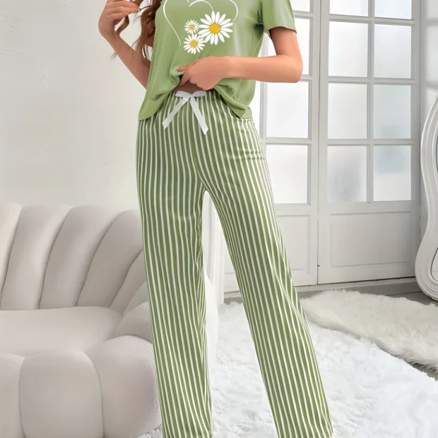 Dwuczęściowa piżama damska z T-shirtem i spodniami w paski