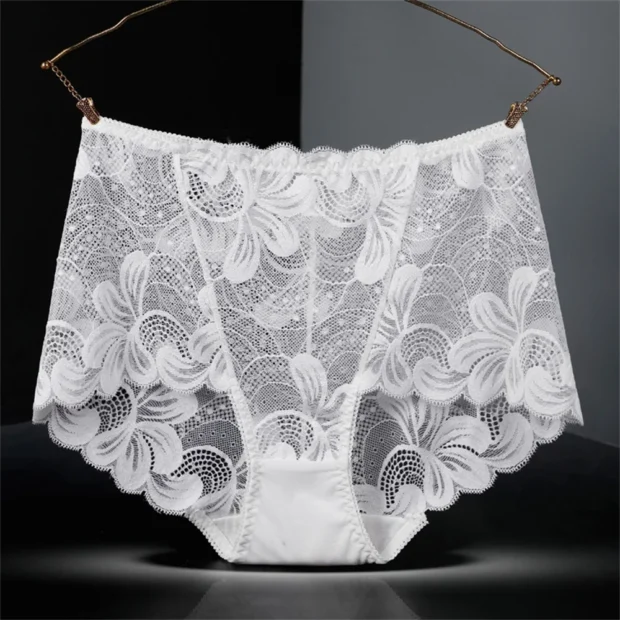 Figi koronkowe z wysokim stanem