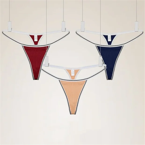 Stringi damskie z prążkowaną strukturą i kontrastową lamówką