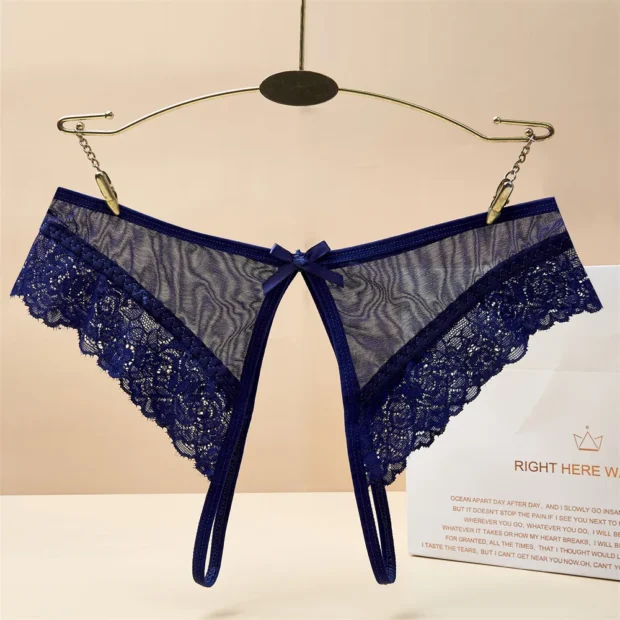 Majtki damskie z koronką i ozdobną kokardką