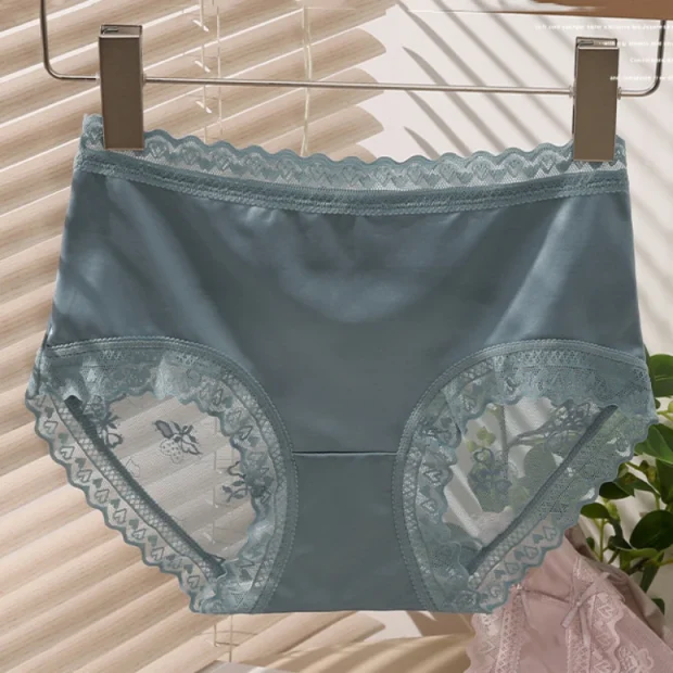 Figi damskie z koronką i siateczkowymi wstawkami