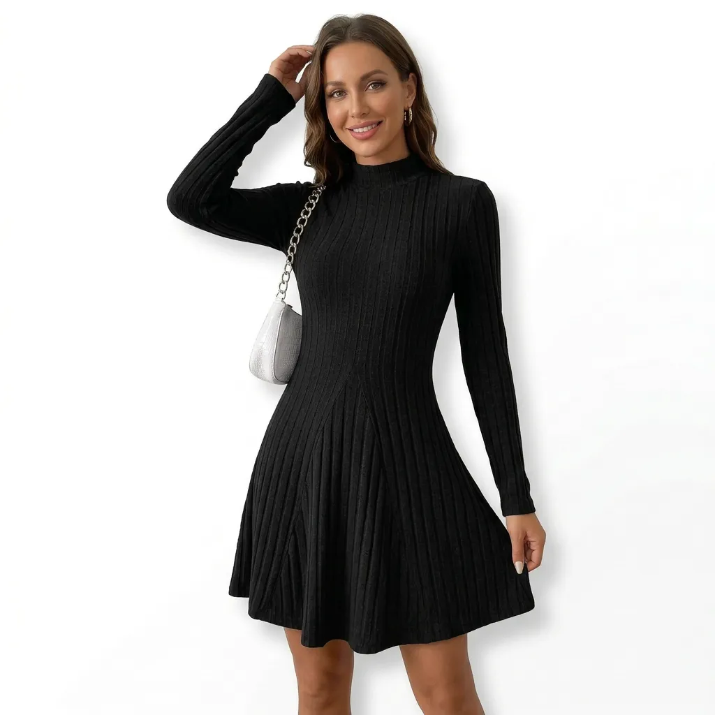 Prążkowana sukienka o dopasowanej górze i rozkloszowanym dole