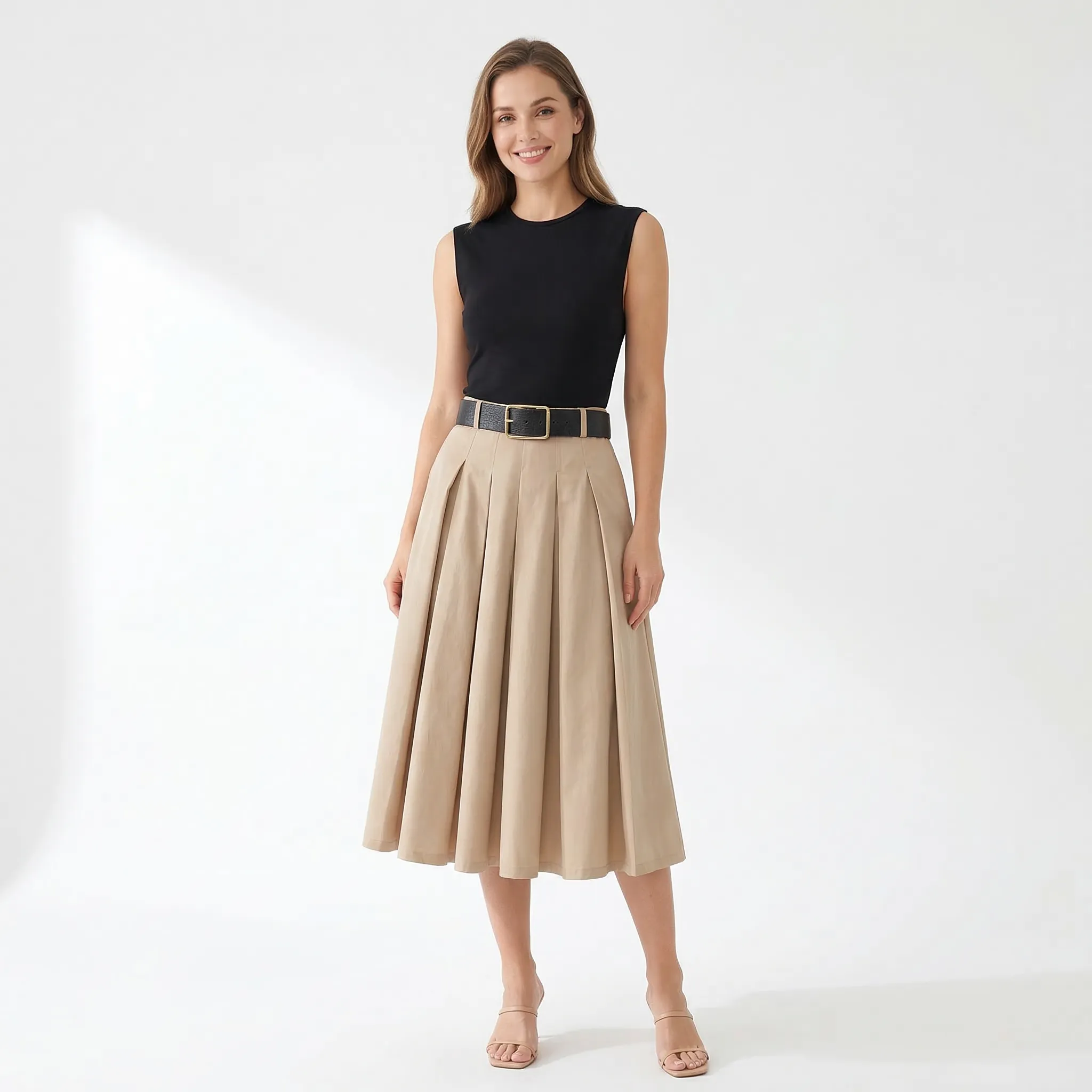 Sukienka z dopasowanym topem i plisowaną spódnicą z paskiem